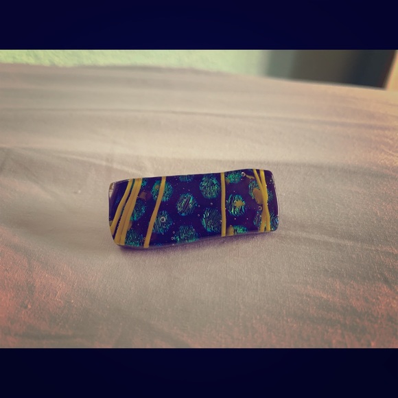 Pin - Picture 1 of 2